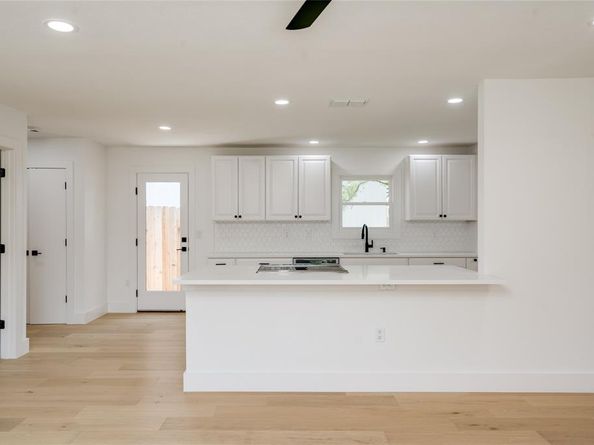 1928 Miles Ave 1, Austin TX 78745