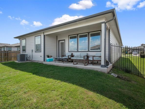 13821 Zuhause DR, Pflugerville TX 78660