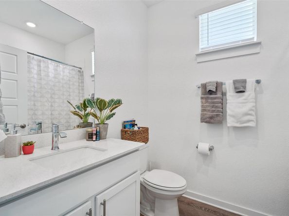 13821 Zuhause DR, Pflugerville TX 78660