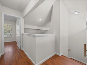 512 Eberhart LN 1402, Austin TX 78745