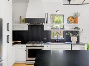 4911 Duval, Austin TX 78751