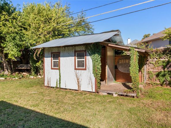 3900 Hillside DR, Round Rock TX 78681