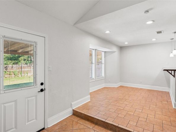 3900 Hillside DR, Round Rock TX 78681