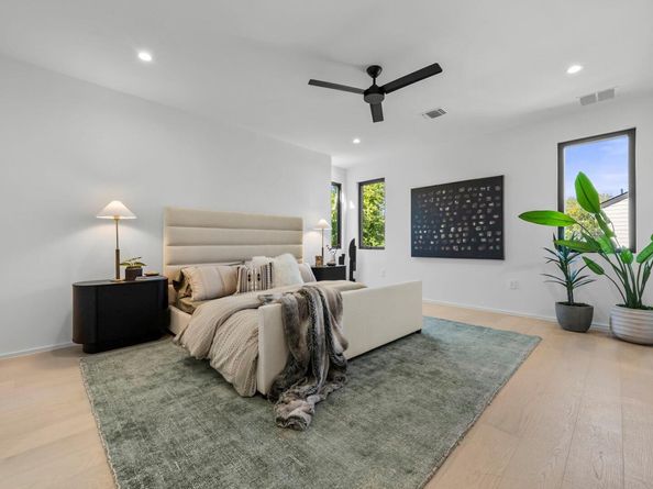 1216 Arcadia Ave 1, Austin TX 78757