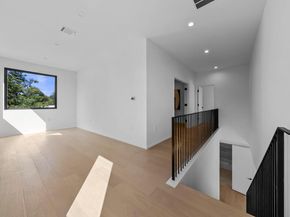 1216 Arcadia Ave 1, Austin TX 78757