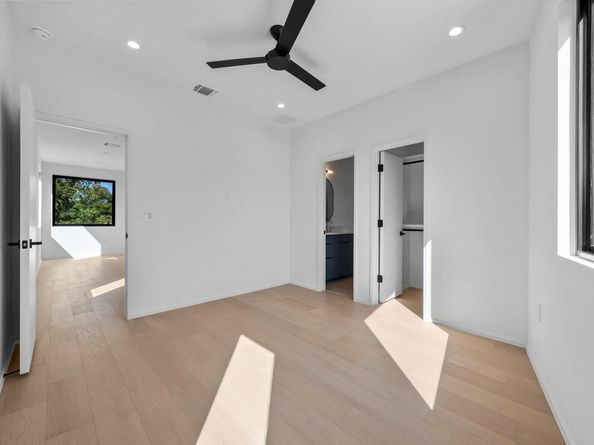 1216 Arcadia Ave 1, Austin TX 78757
