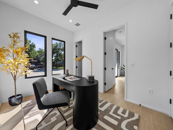 1216 Arcadia Ave 1, Austin TX 78757