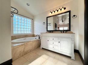 302 Deepwood DR, Georgetown TX 78628