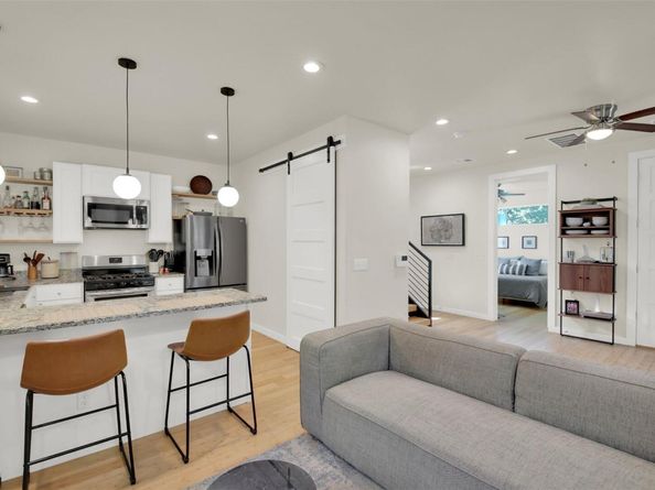 510 Blackson Ave 2, Austin TX 78752