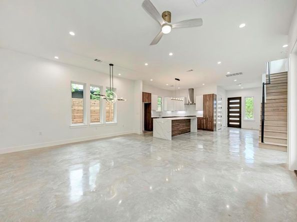 921 Walter ST 1, Austin TX 78702