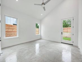 921 Walter ST 1, Austin TX 78702
