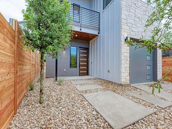 921 Walter ST