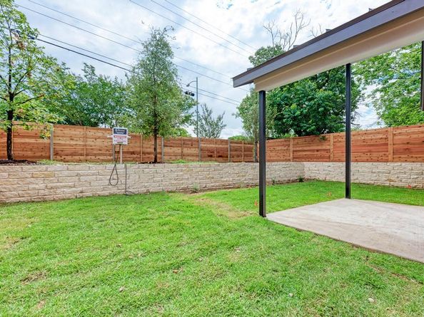 921 Walter ST 1, Austin TX 78702