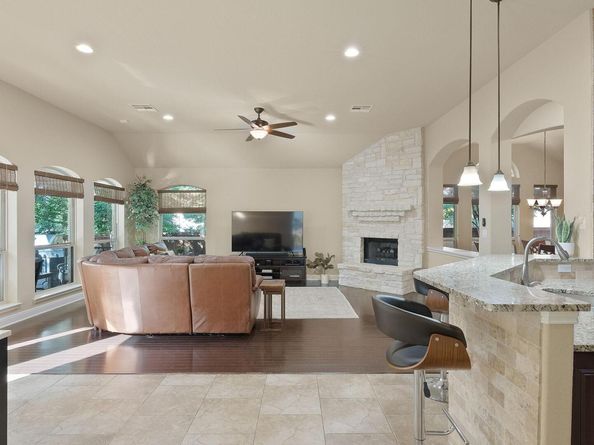 205 Horseback HOLW, Austin TX 78732