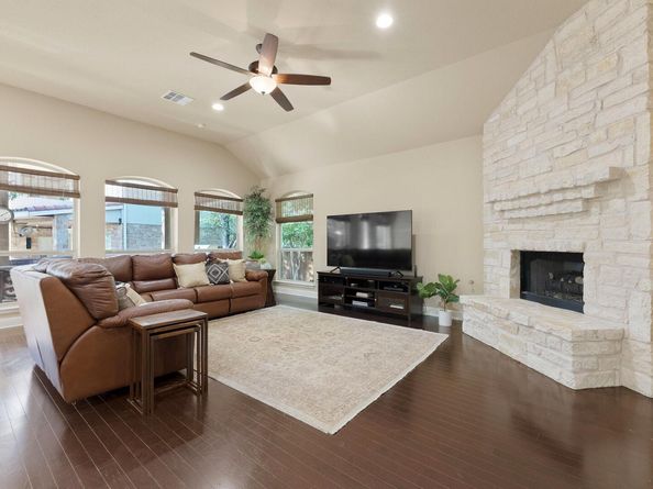 205 Horseback HOLW, Austin TX 78732