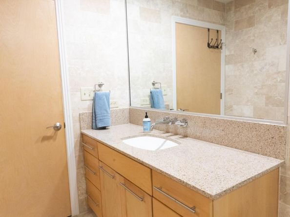 1600 Barton Springs RD 5610, Austin TX 78704