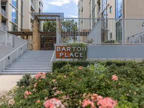 1600 Barton Springs RD 5610, Austin TX 78704