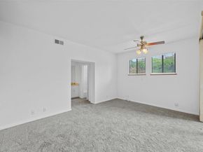 1735 Spyglass DR 115, Austin TX 78746