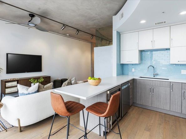 360 Nueces ST 4203, Austin TX 78701