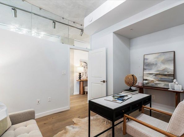 360 Nueces ST 4203, Austin TX 78701