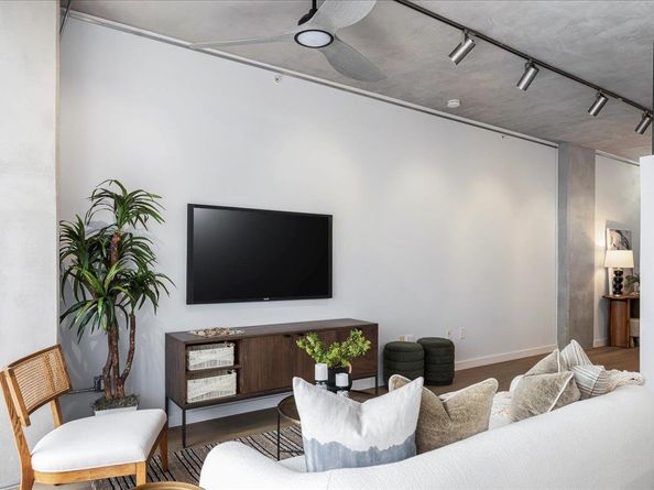 360 Nueces ST 4203, Austin TX 78701