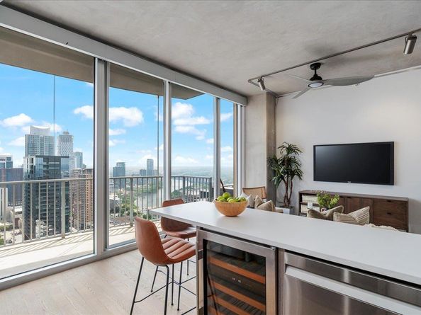 360 Nueces ST 4203, Austin TX 78701