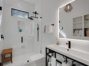 401 Rogart DR, Spicewood TX 78669