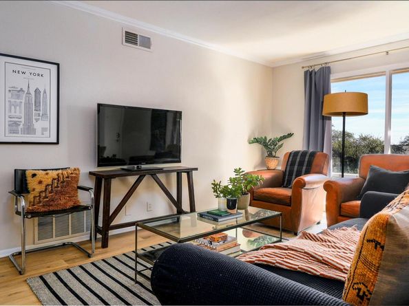 5326 Balcones DR D, Austin TX 78731