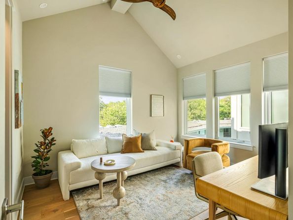 2300 Enfield RD 302, Austin TX 78703