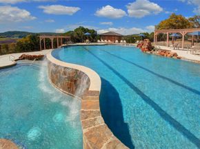 8010 Shining Flor RUN, Lago Vista TX 78645