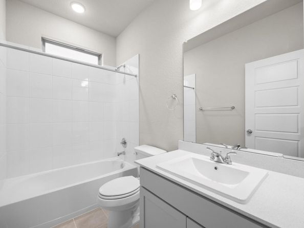 8010 Shining Flor RUN, Lago Vista TX 78645