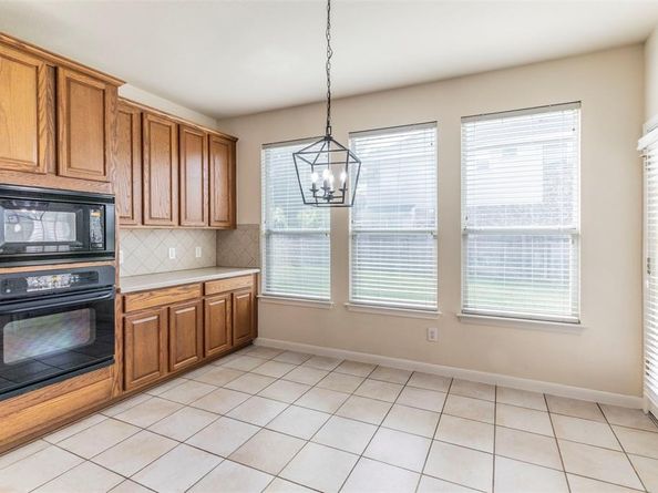 1001 Winding Creek PL, Round Rock TX 78665