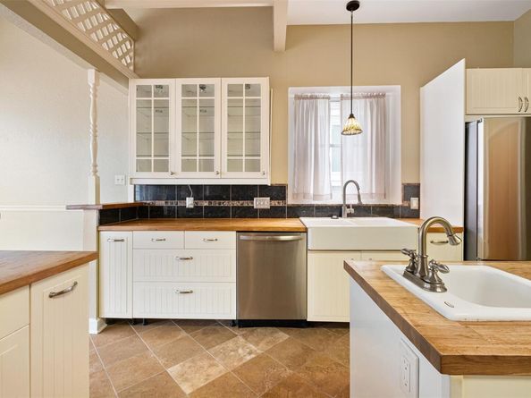 12505 Hunters Chase DR, Austin TX 78729