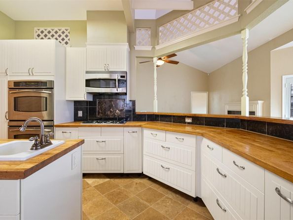 12505 Hunters Chase DR, Austin TX 78729