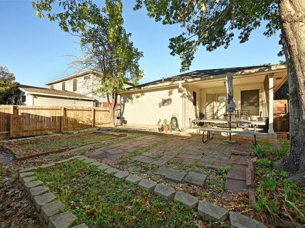 1837 Friars Tale LN, Austin TX 78748