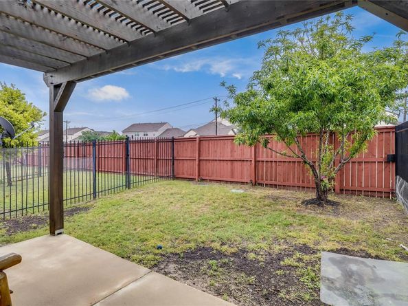 1613 Airedale RD 1503, Austin TX 78748