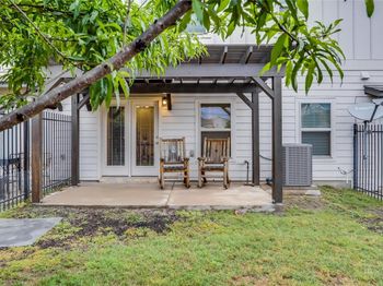 1613 Airedale RD