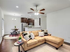 1613 Airedale RD 1503, Austin TX 78748