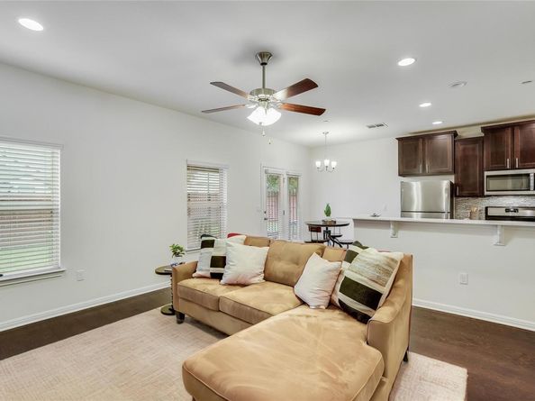 1613 Airedale RD 1503, Austin TX 78748
