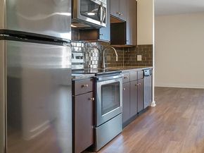 1900 Barton Springs RD 4013, Austin TX 78704