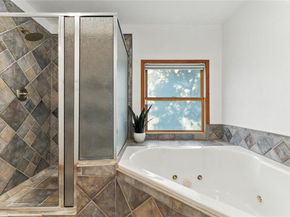 11103 Lakeside DR, Jonestown TX 78645