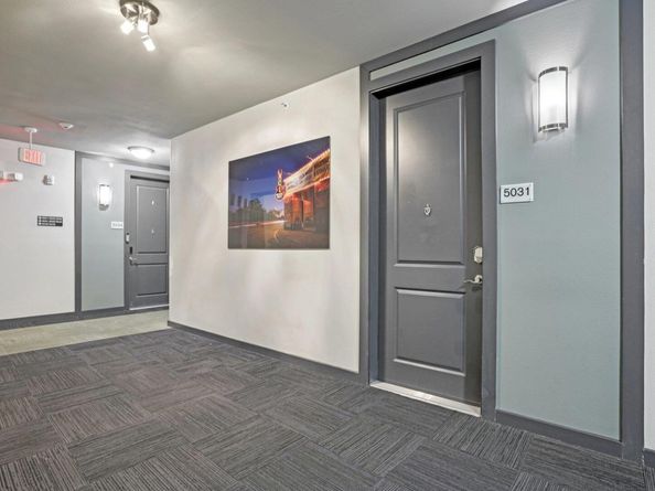 1900 Barton Springs RD 5031, Austin TX 78704