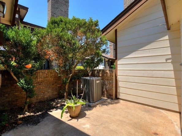 1748 Ohlen RD 91, Austin TX 78757