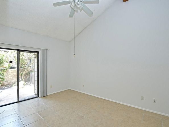 1748 Ohlen RD 91, Austin TX 78757