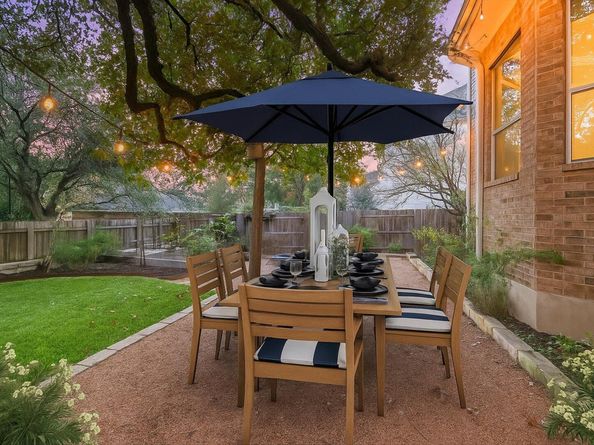 11317 Georgian Oaks DR, Austin TX 78739