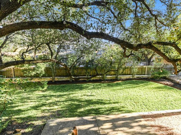 11317 Georgian Oaks DR, Austin TX 78739