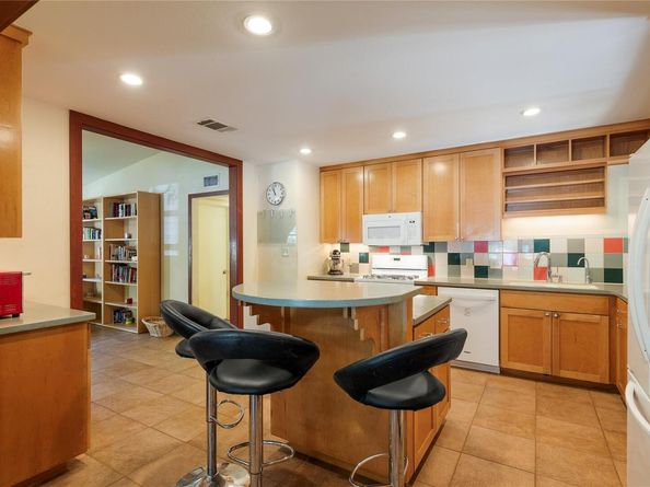 6201 Cary DR, Austin TX 78757