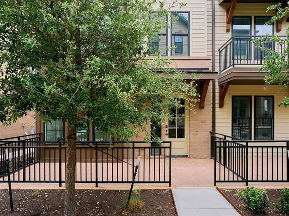 2209 Woodland Ave 803, Austin TX 78741