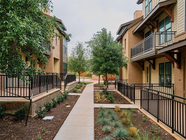 2209 Woodland Ave 803, Austin TX 78741