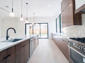 2411 Winsted LN 1, Austin TX 78703